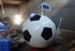 أولاد مساعد.. شباب يبدعون مجسما لكرة القدم يشتغل بالطاقة الشمسية
