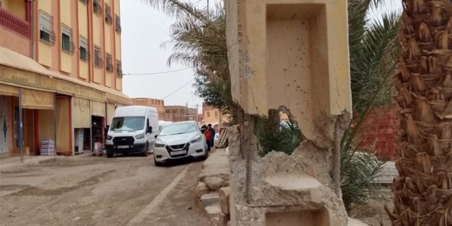 عمود كهربائي “آيل للسقوط” يستنفر ساكنة مركز تزارين بإقليم زاكورة