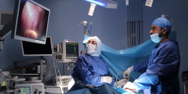 سابقة إقليمية.. نجاح أول عمليتين جراحيتين دقيقتين بالمنظار للأطفال بمستشفى سيدي حساين بورزازات