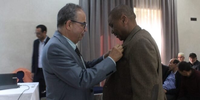 في غمرة الاحتفال باليوم العالمي للماء..توشيح الحسين الزلوطي بوسام ملكي رفيع