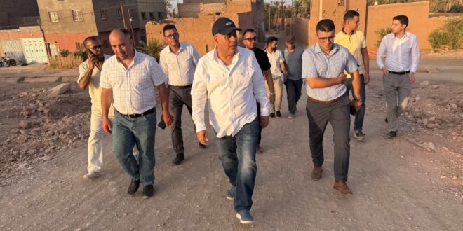 عامل الإقليم يعاين ميدانياً الأحياء المعنية بتهيئة مدينة زاكورة