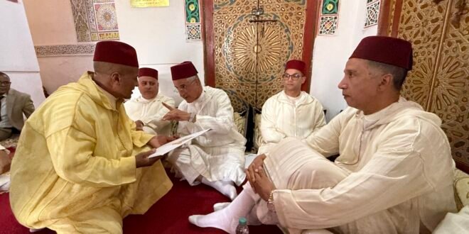 لجنة ملكية تسلم هبة مولوية لشرفاء الزاوية الناصرية بتمكروت