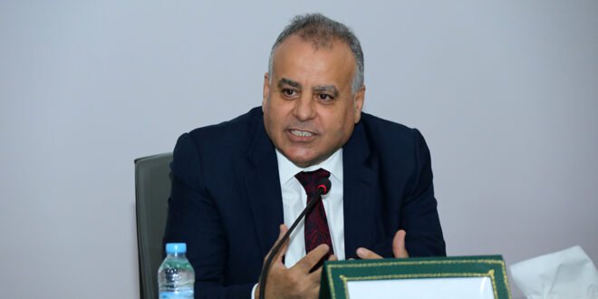 عامل إقليم زاكورة يترأس لقاءً تشاورياً لتدارس استراتيجية الفلاحة وتأهيل الواحات
